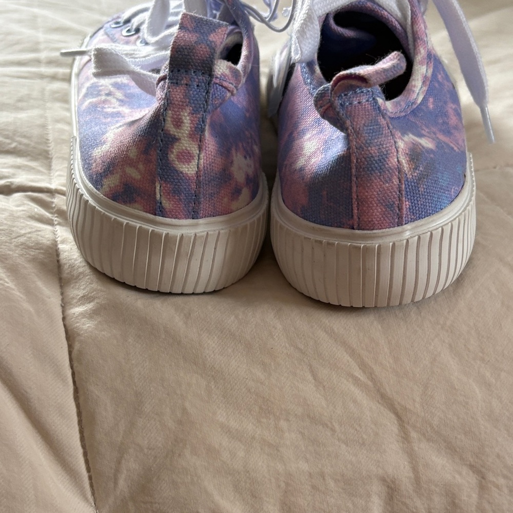 Cat & Jack Pascale Little Girl Youth Size 3 Pink and Purple Tie-Dye Sneakers NWT - Picture 2 of 9